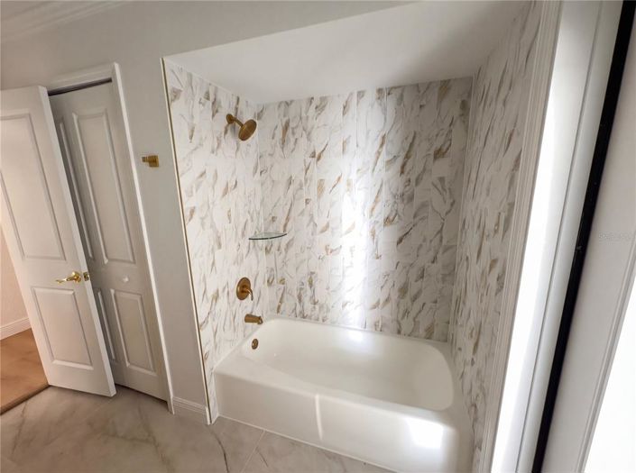 Image No.33-4 Bed House for sale