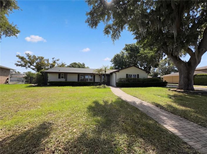 Image No.6-4 Bed House for sale