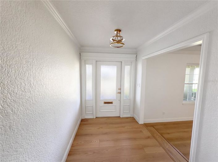 Image No.8-4 Bed House for sale
