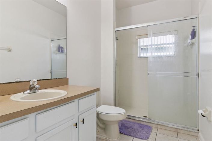 Image No.18-5 Bed House for sale
