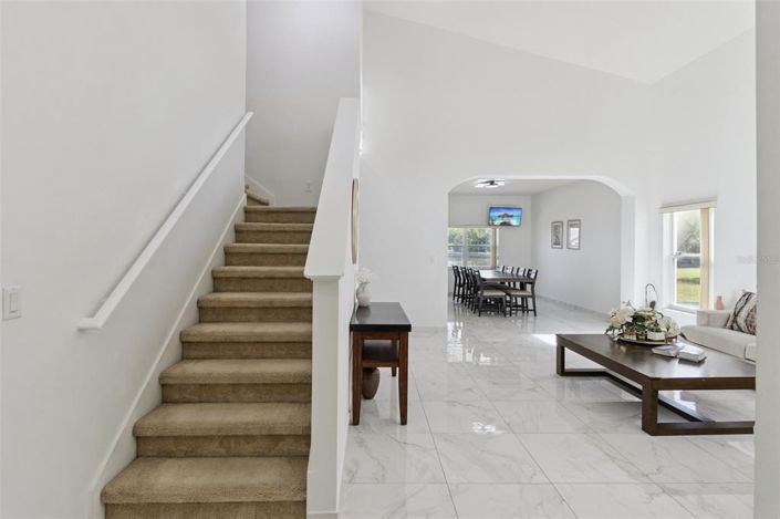 Image No.3-5 Bed House for sale