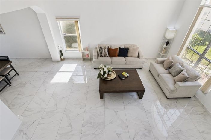 Image No.5-5 Bed House for sale