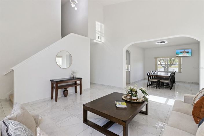 Image No.7-5 Bed House for sale