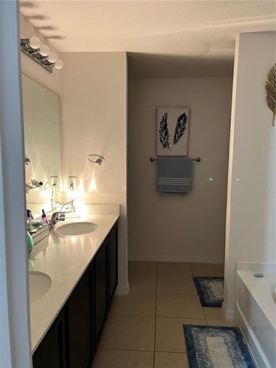 Image No.14-4 Bed House for sale