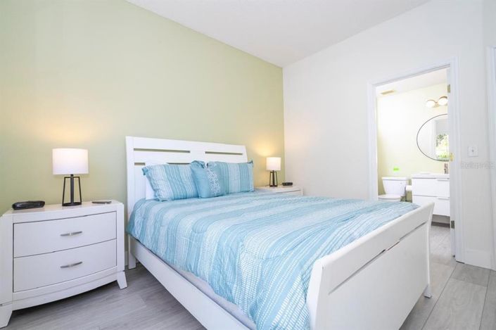Image No.16-4 Bed House for sale