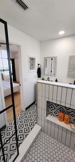 Image No.21-4 Bed House for sale