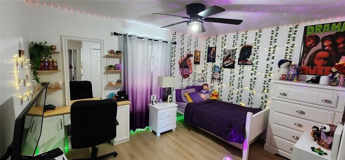 Image No.30-4 Bed House for sale