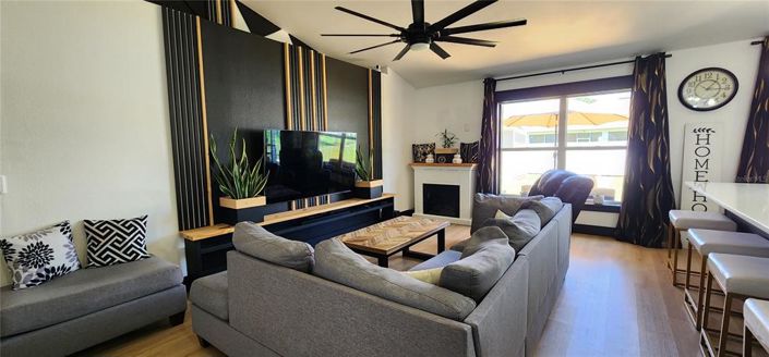 Image No.8-4 Bed House for sale