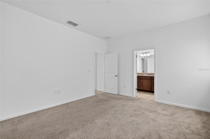 Image No.30-4 Bed House for sale