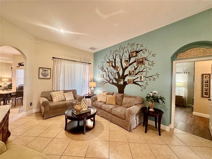 Image No.7-4 Bed House for sale