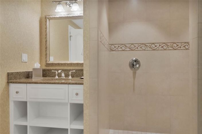 Image No.21-2 Bed Apartment for sale