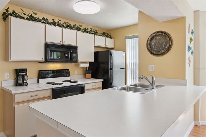 Image No.10-Appartement de 4 chambres à vendre à Saint John