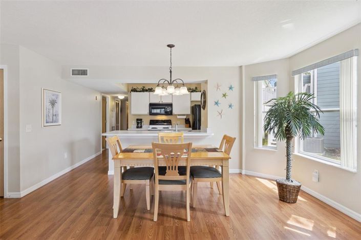 Image No.8-Appartement de 4 chambres à vendre à Saint John