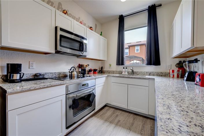 Image No.28-4 Bed Townhouse for sale