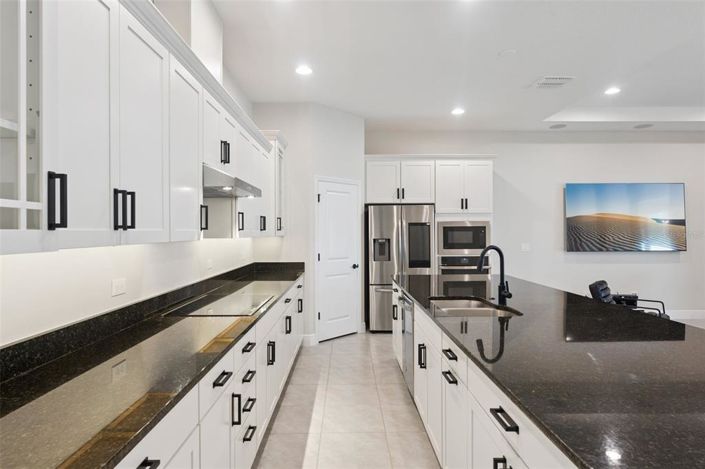 Image No.12-4 Bed House for sale