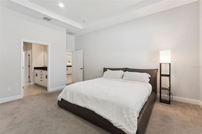 Image No.19-4 Bed House for sale