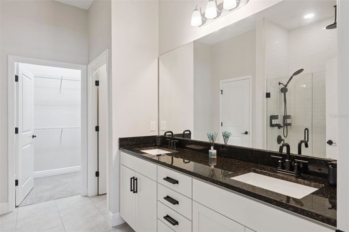 Image No.23-4 Bed House for sale