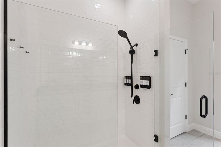 Image No.24-4 Bed House for sale