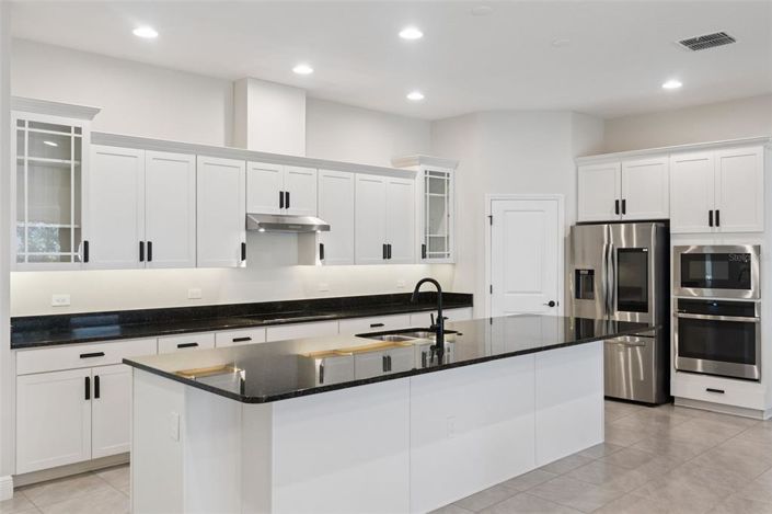 Image No.8-4 Bed House for sale