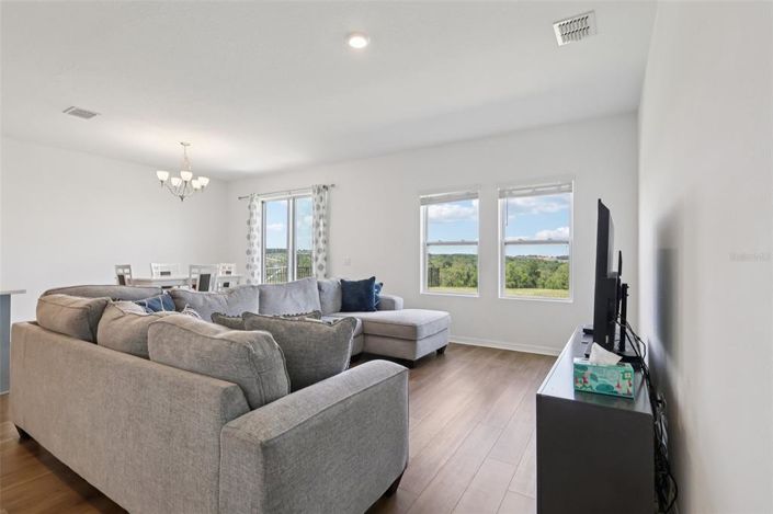 Image No.3-5 Bed House for sale