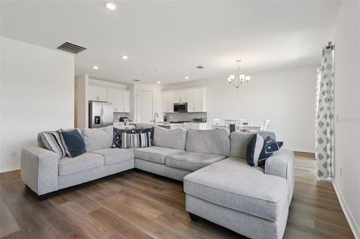 Image No.4-5 Bed House for sale