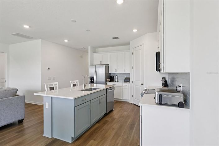 Image No.9-5 Bed House for sale