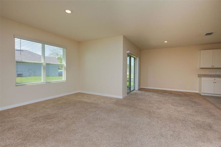 Image No.8-Maison de 4 chambres à vendre à Saint John