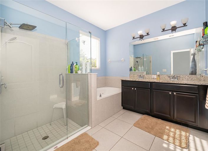 Image No.17-4 Bed House for sale