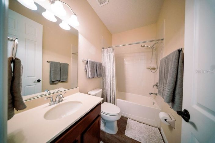 Image No.21-5 Bed House for sale