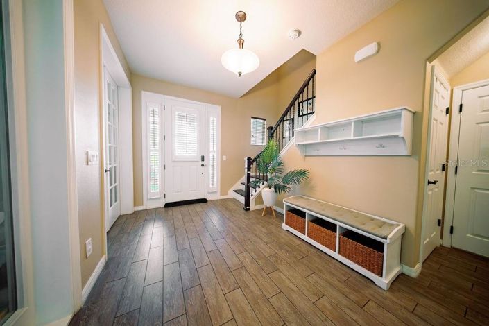 Image No.3-5 Bed House for sale