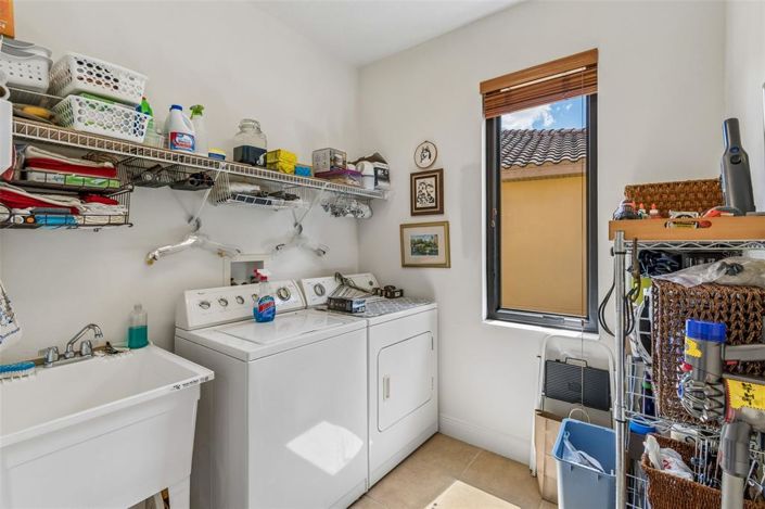 Image No.34-3 Bed House for sale