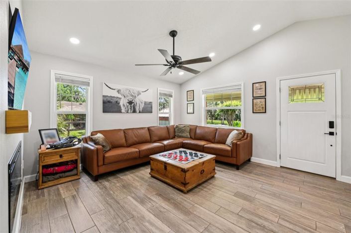 Image No.48-2 Bed House for sale