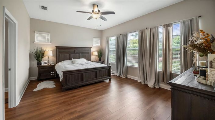 Image No.12-4 Bed House for sale