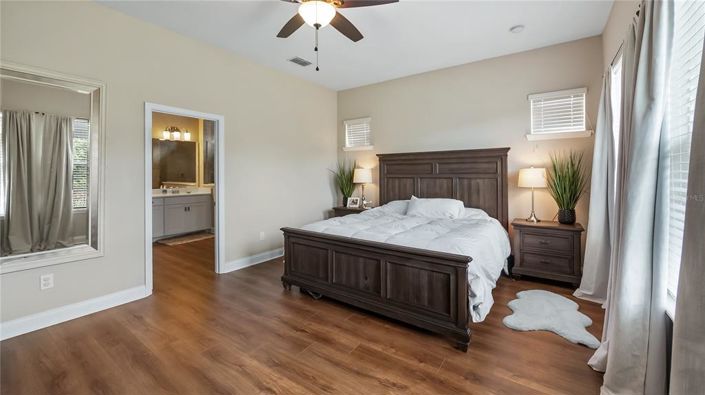 Image No.13-4 Bed House for sale