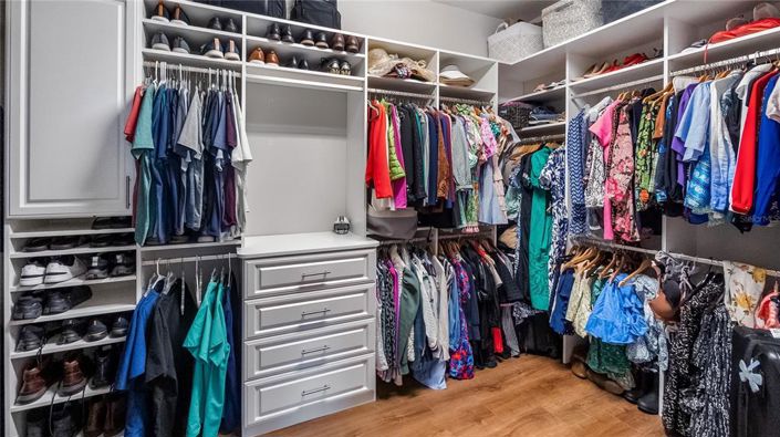 Image No.15-4 Bed House for sale