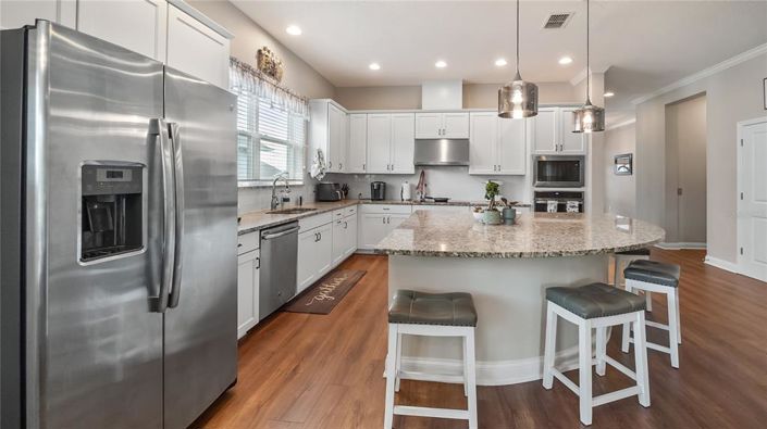 Image No.2-4 Bed House for sale