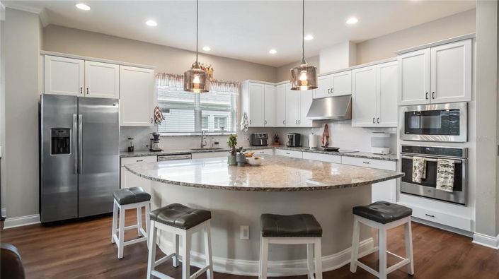 Image No.3-4 Bed House for sale