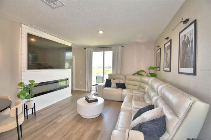 Image No.8-3 Bed House for sale