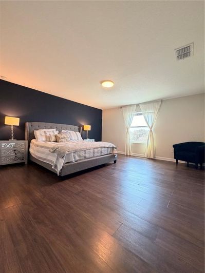 Image No.20-4 Bed House for sale