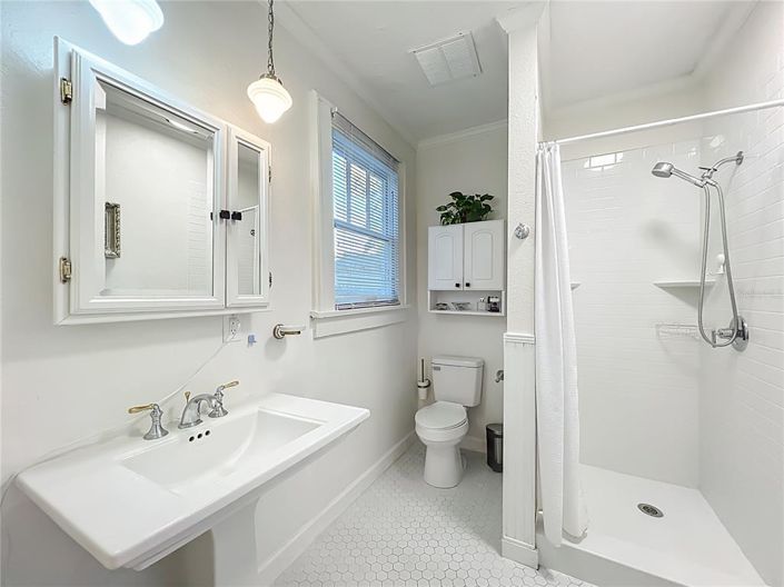 Image No.13-3 Bed House for sale