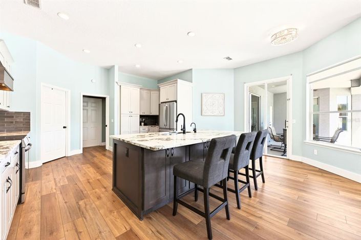 Image No.10-4 Bed House for sale