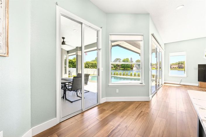 Image No.11-4 Bed House for sale