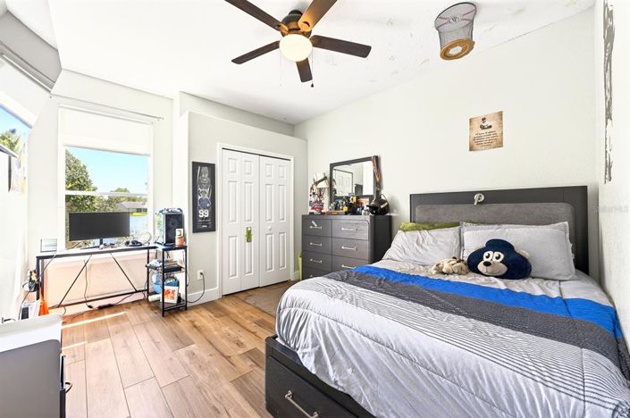 Image No.20-4 Bed House for sale