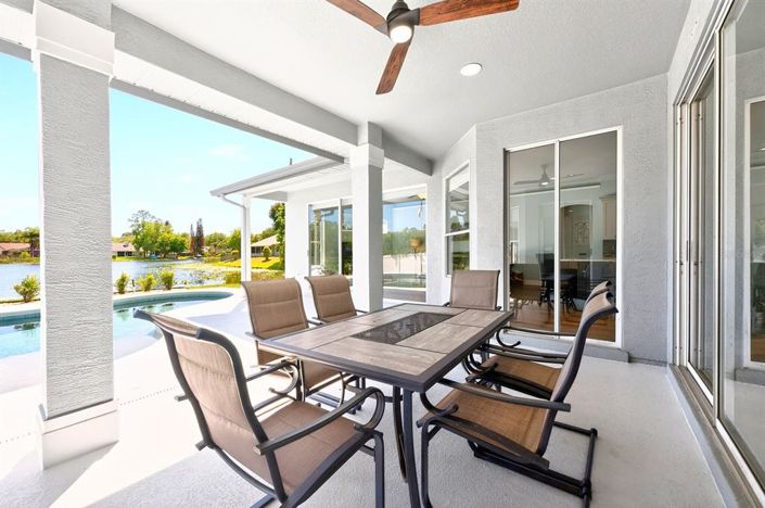 Image No.25-4 Bed House for sale