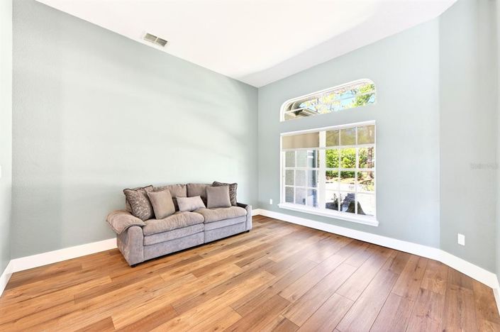 Image No.35-4 Bed House for sale