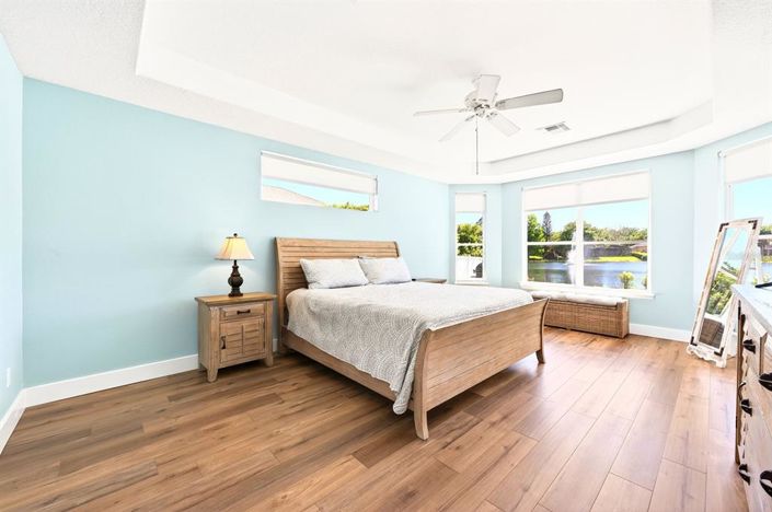 Image No.38-4 Bed House for sale