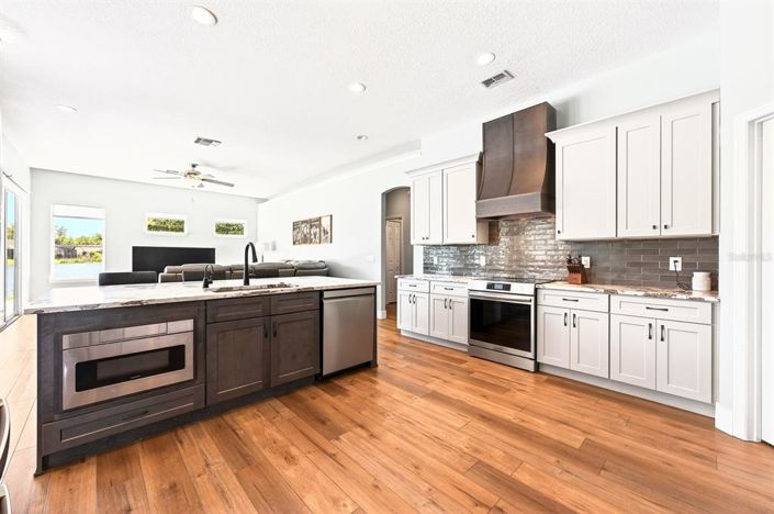 Image No.8-4 Bed House for sale