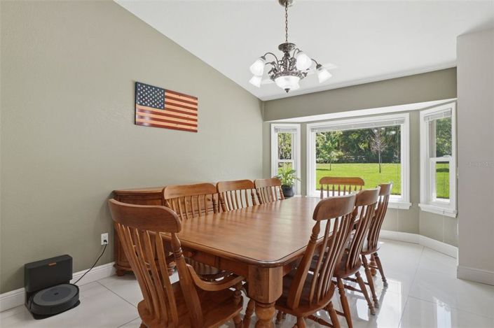 Image No.10-4 Bed House for sale