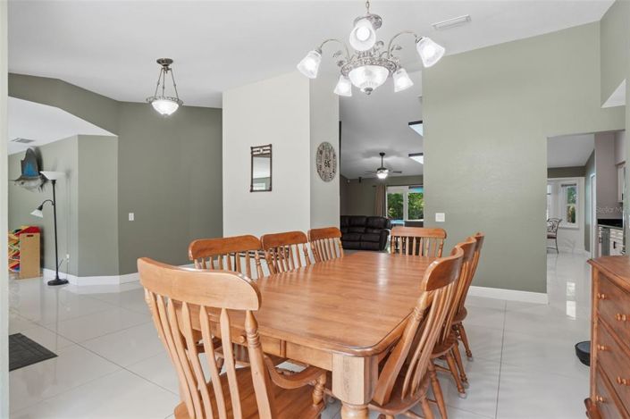 Image No.11-4 Bed House for sale