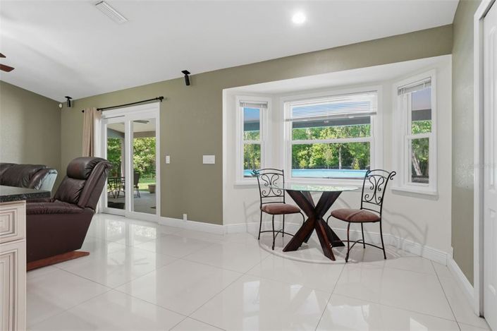 Image No.20-4 Bed House for sale